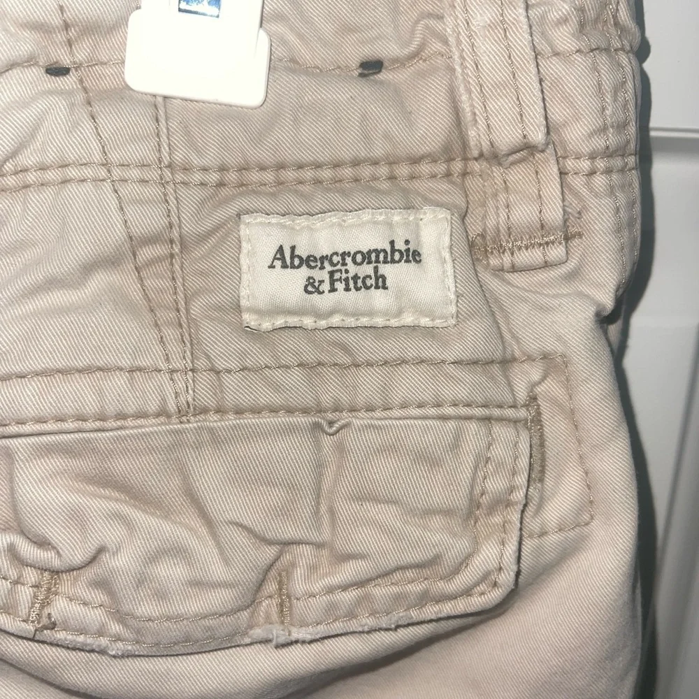 Abercrombie & Fitch Shorts Mens 28 Khaki Pockets Flat Front Button Fly‎